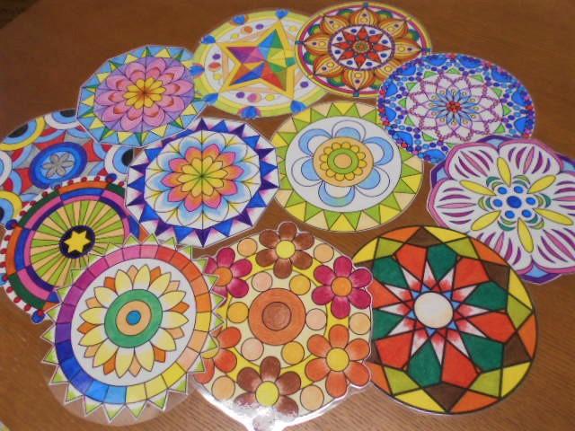 マンダラぬり絵 グレイプス川崎新町 ツクイ サンフォレスト川崎新町 サービス付き高齢者向け住宅 介護のことならツクイ
