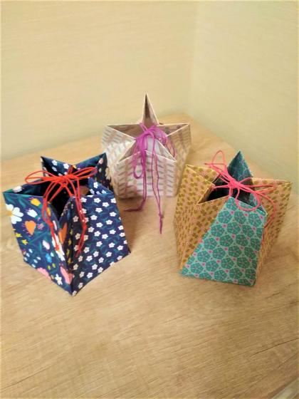 折り紙で作る 星型きんちゃく袋 グレイプス川崎新町 ツクイ サンフォレスト川崎新町 サービス付き高齢者向け住宅 介護のことならツクイ 折り紙で作る 星型きんちゃく袋 グレイプス川崎新町 ツクイ サンフォレスト川崎新町 サービス付き高齢者向け住宅 介護のことならツクイ