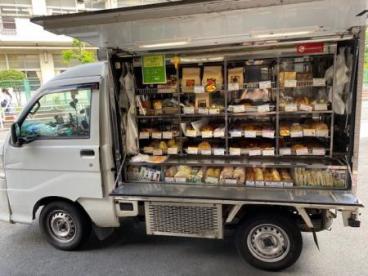 移動パン屋 Essen グランドマスト横浜鴨居 ツクイ横浜鴨居 サービス付き高齢者向け住宅 介護のことならツクイ