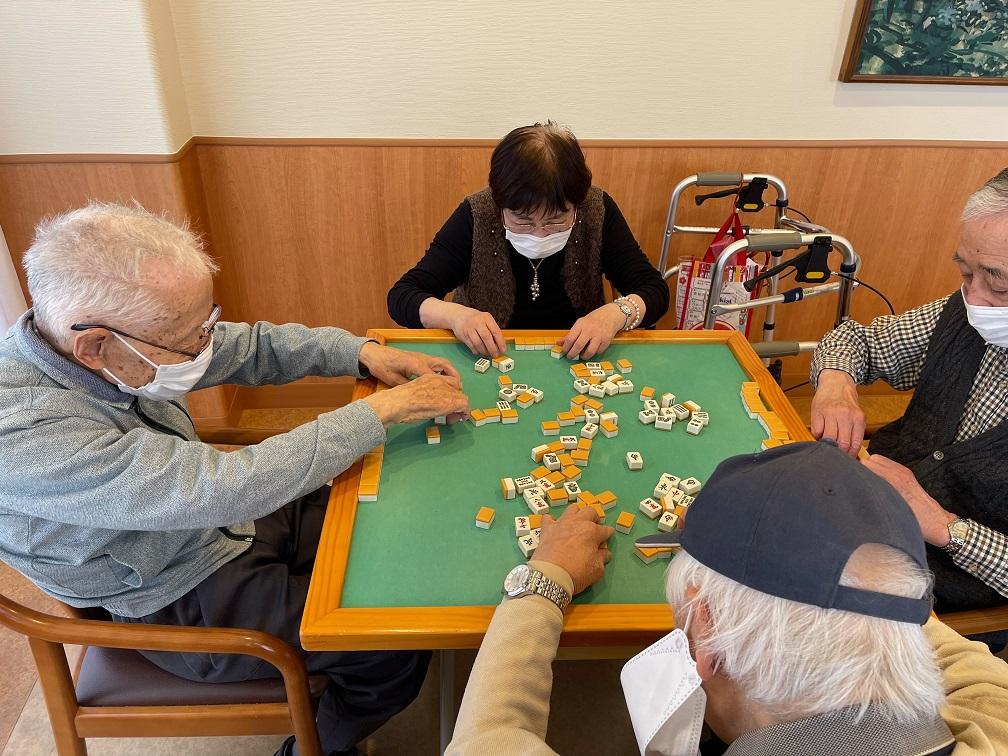 4階のお客様を交えて麻雀を楽しまれていました。