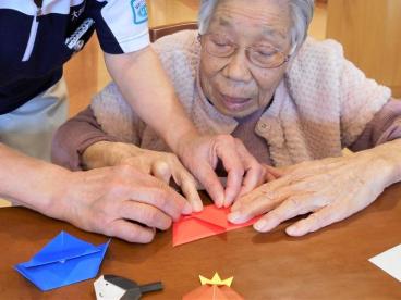 折り紙クラブ ツクイ サンシャイン御殿場 介護付有料老人ホーム 介護のことならツクイ 折り紙クラブ ツクイ サンシャイン御殿場 介護付有料老人ホーム 介護のことならツクイ