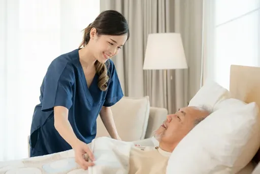 お客様と看護スタッフ