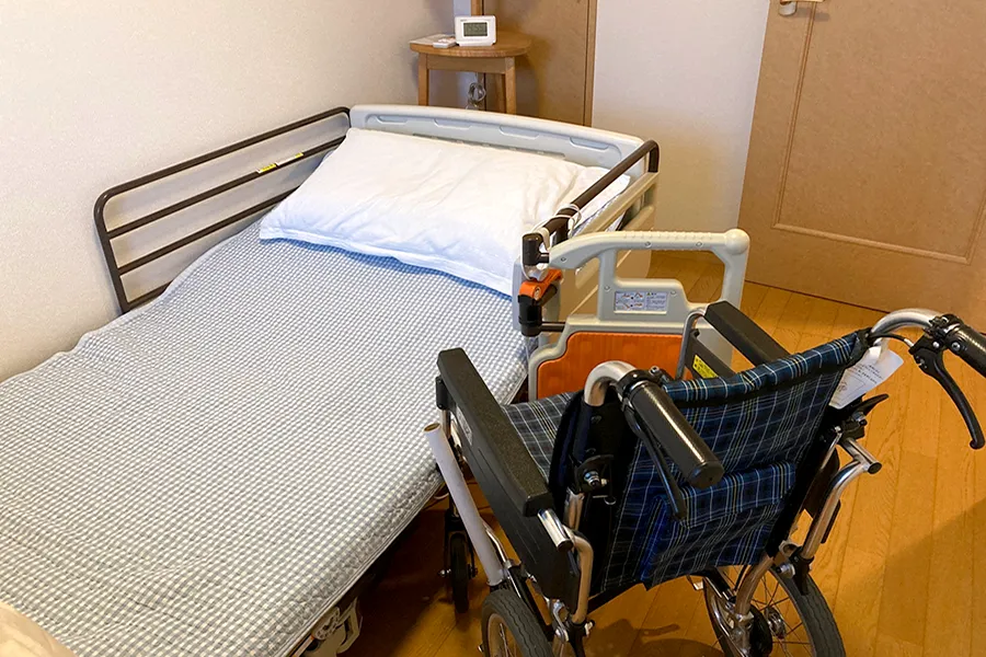 介護ベッド、車いす