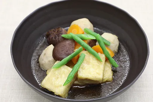 高野豆腐と季節野菜の煮物